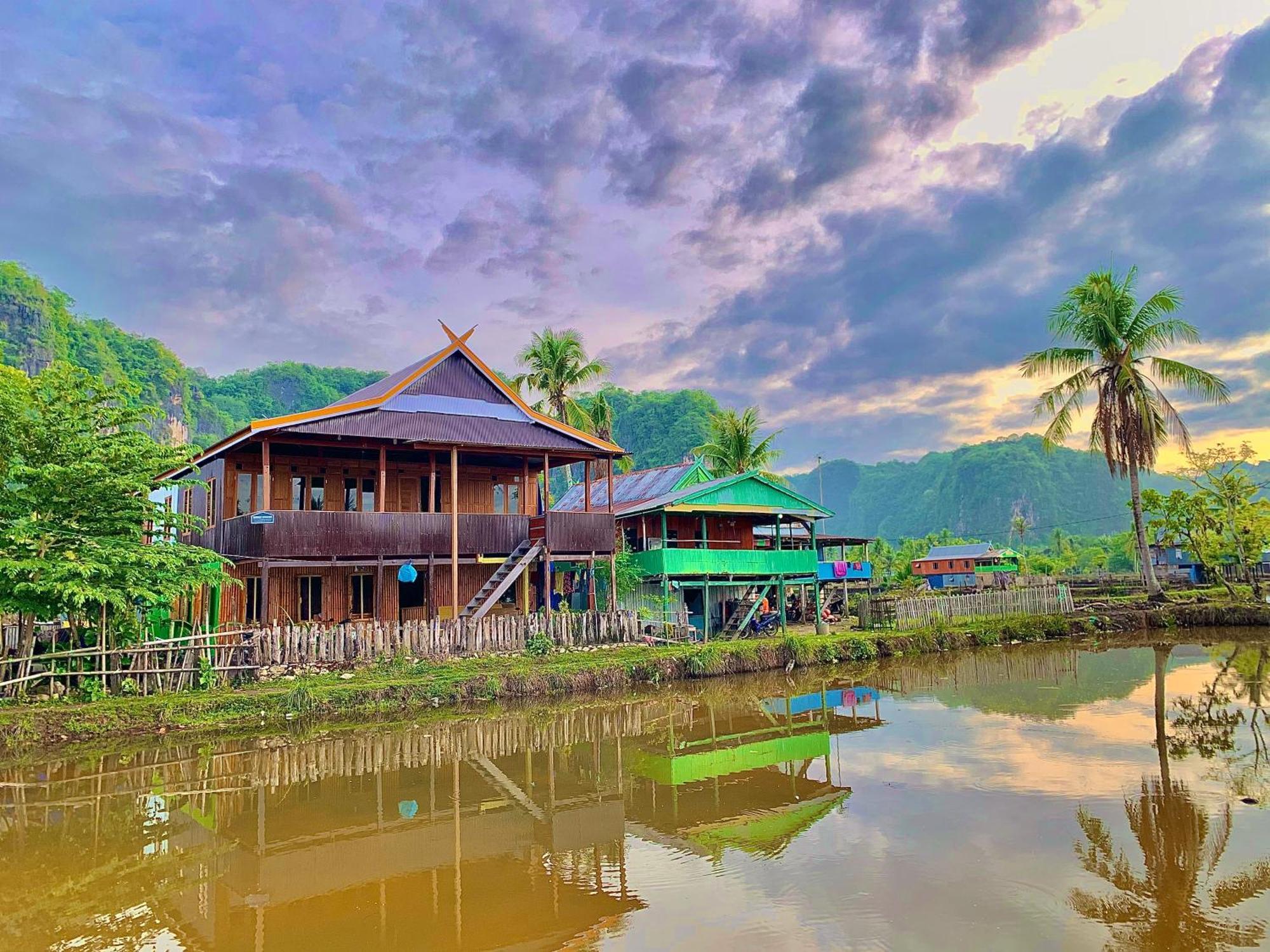 Nasrul House Homestay For Backpackers Maros المظهر الخارجي الصورة